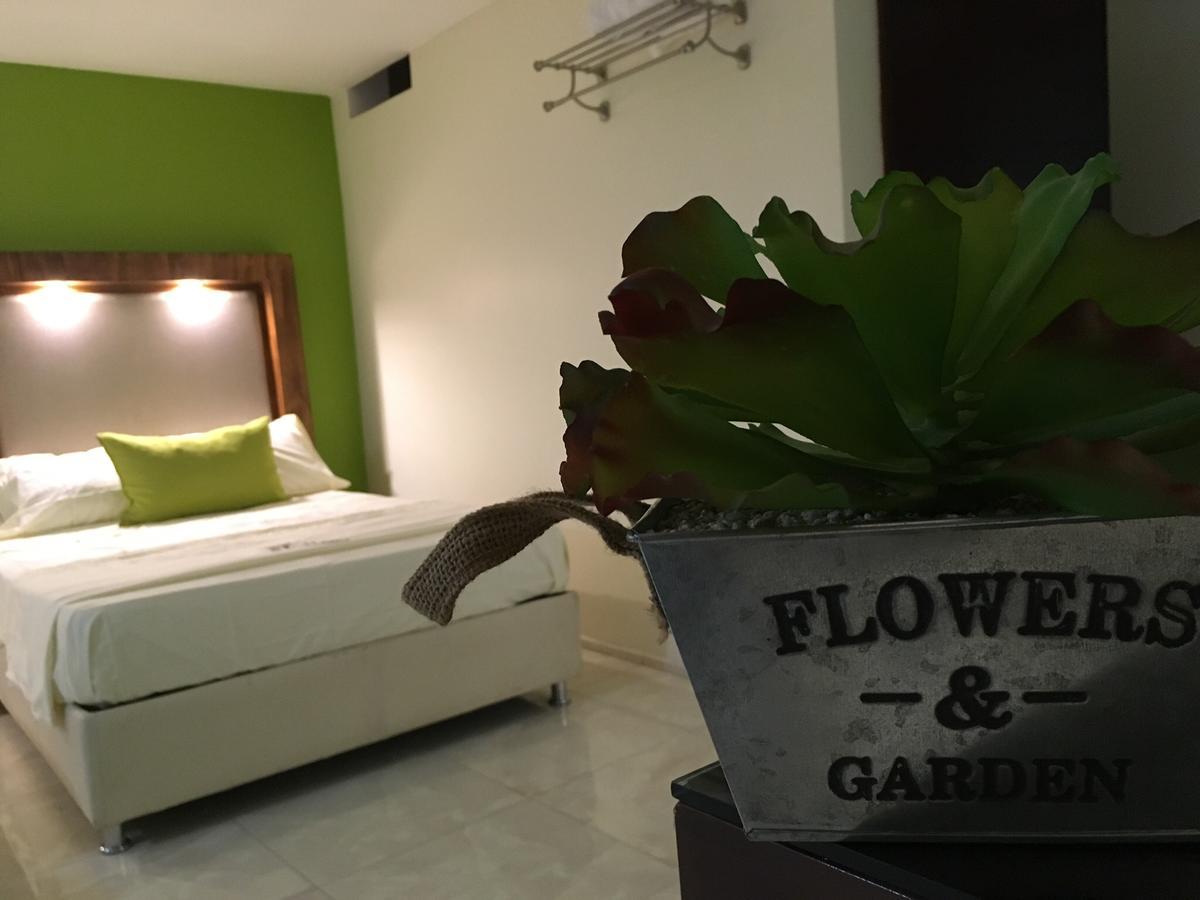 Hotel La Jolla Los Mochis Exteriör bild